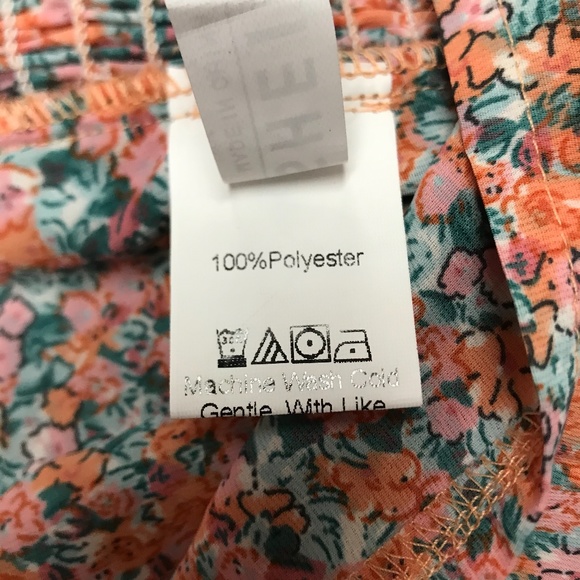 Shein Peasant Long Sleeve 1XL - Picture 4 of 4